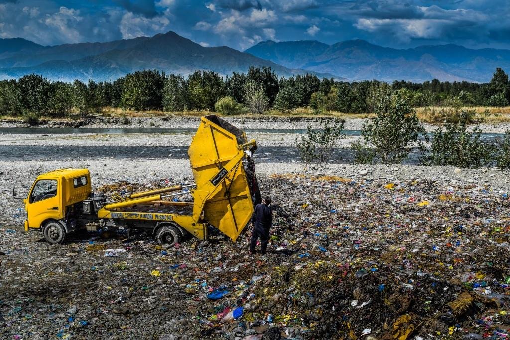 Aquatic life at risk due to garbage dumping along Swat River