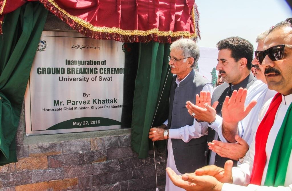 CM inaugurates work on the construction of UoS building