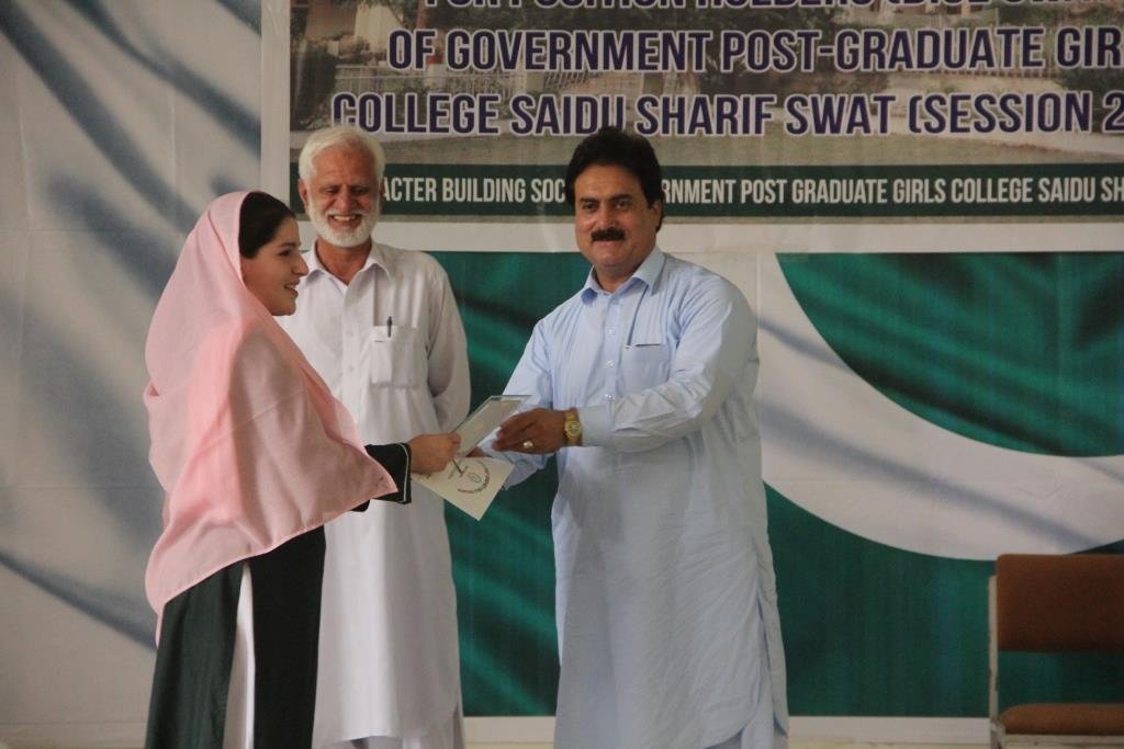 Shining girls receive awards from college in Swat