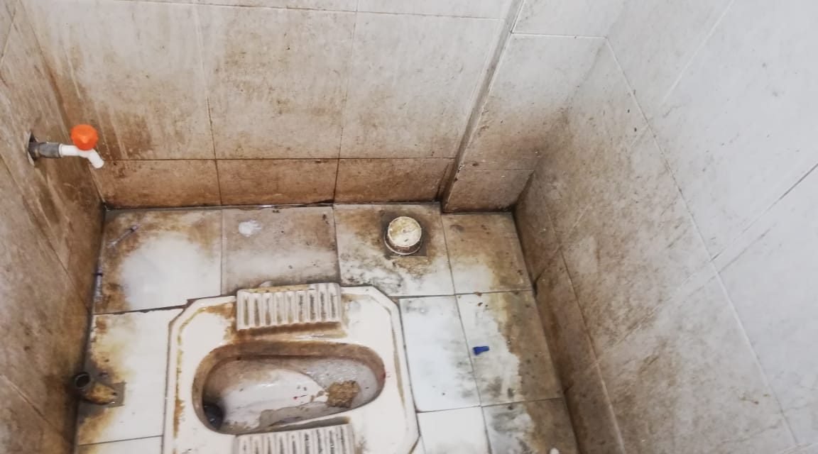 Patients show concern over filthy toilets in STH