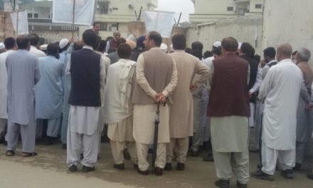 آل پرائمری ٹیچرایسوسی ایشن سوات کا اپنےمطالبات کے حق میں احتجاجی مظاہرہ ،نعرہ بازی