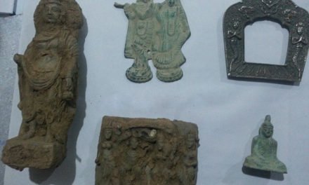 سوات خواہ خیلہ میں سمگلروں سے تاریخی بدھ مت کے نوادرات برآمد