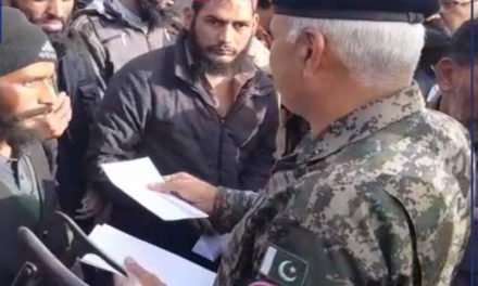 پاک فوج ملک میں تجارتی سرگرمیوں میں ملوث ہے، جو ڈبل روٹی سے لیکر گوشت اور سیمنٹ بھی بیچ رہی ہے
