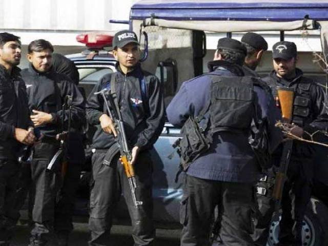 سوات میں مختلف شخصیات کے ساتھ سیکورٹی پر مامور پولیس اہلکاروں کوہٹانے کا حکم جاری 
