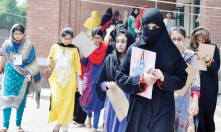 پختونخوا گرلزسیکنڈری سکولوں کی طالبات کو ماہواروظائف دینے کا فیصلہ