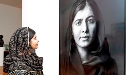 ملالہ یوسف زئی کی تصویر لندن کی نیشنل پورٹریٹ گیلری میں آویزاں کردی گئی