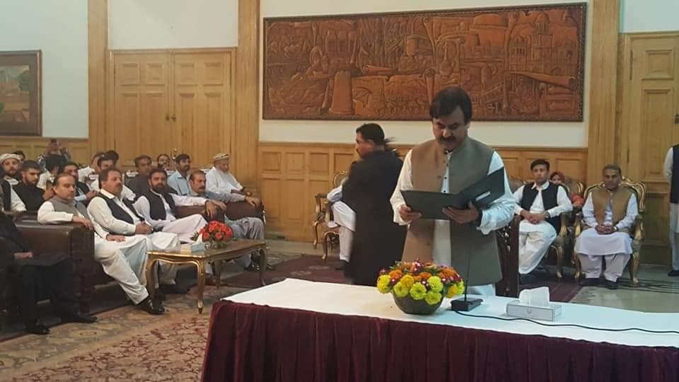 صوبائی حکومت کے ترجمان شوکت یوسفزئی نے وزارت کا حلف اٹھالیا