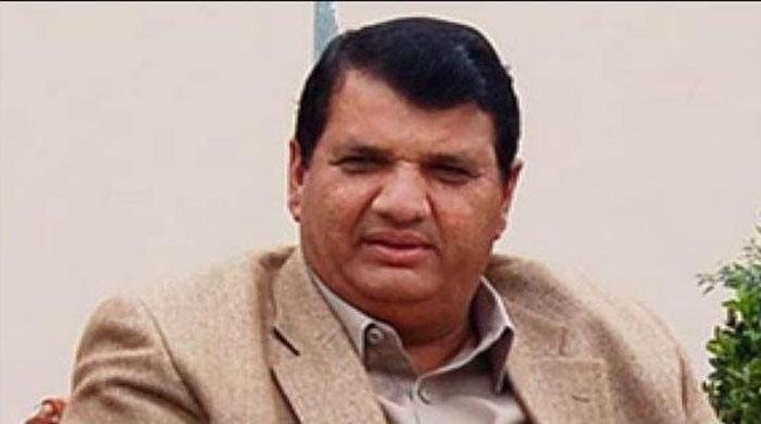 آٹا بحران تبدیلی سرکار کی طرف سے عوام کیلئے سال نو کا تحفہ ہے،امیر مقام
