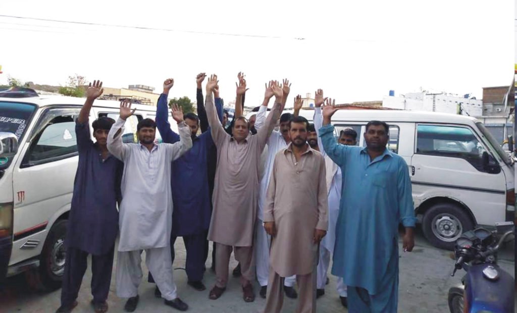 مینگورہ وتکے سٹینڈمیں پبلک ٹرانسپورٹرز کا ٹی ایم اے اور ٹھیکیداروں کے خلاف احتجاج
