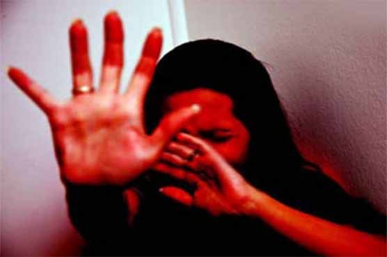 مینگورہ کے نواحی علاقہ اوڈیگرام میں پولیس اہلکار سمیت پانچ ملزمان نے خواجہ سراؤں کو زیادتی کا نشانہ بنا ڈالہ