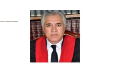 کس قانون کے تحت پولیس کی رپورٹ پر نادرالوگوں کے شناختی کارڈ بلاک کرتے ہیں، آئندہ اس قسم کے شکایات پر سخت ایکشن لیں گے،جسٹس اکرام اللہ