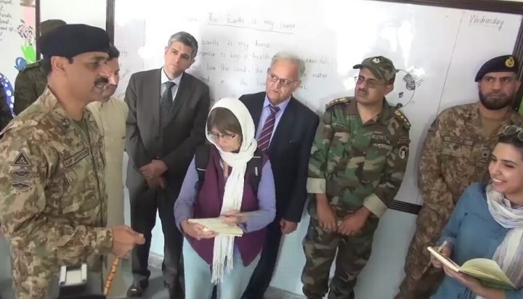 سوات میں پندرہ ممالک کے سفارت کاروں اور دفاعی اتاشیوں سمیت غیر ملکی صحافیوں کا دورہ