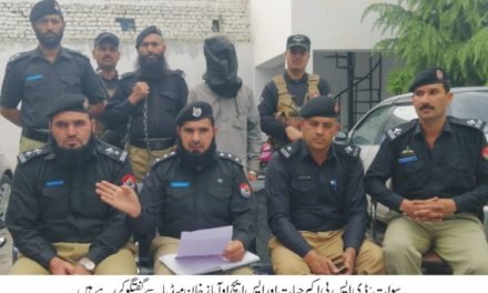 سوات  پولیس نے شراب کی بھٹی پر چھاپہ مارکر330لیٹر شراب اور2000گرام چرس برآمد کرلی ،ملزمان گرفتار