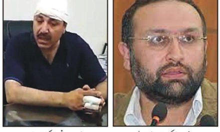 ڈاکٹرز نےوزیراعظم کے کزن نوشیروان برکی پر انڈے ماردیئے،وزیرصحت ڈاکٹر ہشام انعام اللہ بھی زخمی