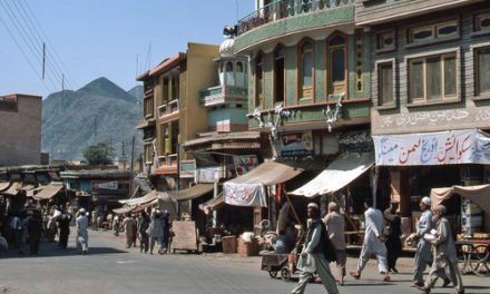 مینگورہ گرانفروشوں کے خلاف کارروائی میں غریب پرچون فروش نشانے پر، ڈیلرز بدستور محفوظ