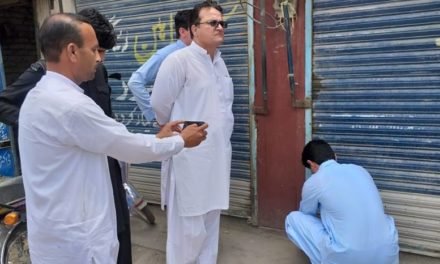 مٹہ اور خوازہ خیلہ میں ہیلتھ کیئر کمیشن ٹیم کا آپریشن، متعدد عطائی اپنی دکانیں بند کرکے رفو چکر