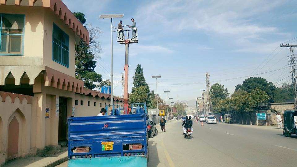 مینگورہ شہر میں کروڑوں روپے مالیت کی اسٹریٹ لائٹس روشن ہونے سے پہلے ہی خراب