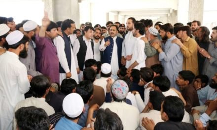 خود ایک غریب طبقے سے تعلق ہے، غریبوں کی دکھ درد سے بخوبی آگاہ ہوں،فضل حکیم