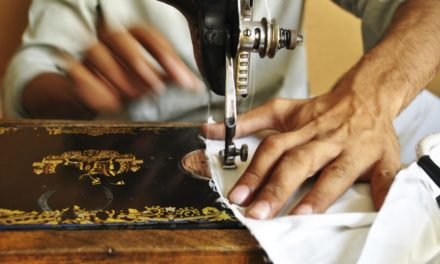 سوات میں ٹیلرز کیلئے کپڑوں کی سلائی کا نیا نرخنامہ جاری، سرکاری قیمتوں سے تجاوز کرنے والوں کیخلاف کارروائی ہوگی