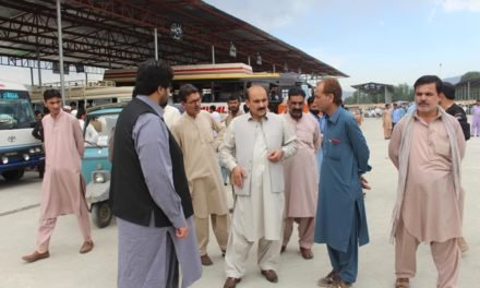 عوامی شکایات پرنیو جنرل بس سٹینڈ پر تحصیل ناظم کا اچھانک چھاپہ،جرمانے