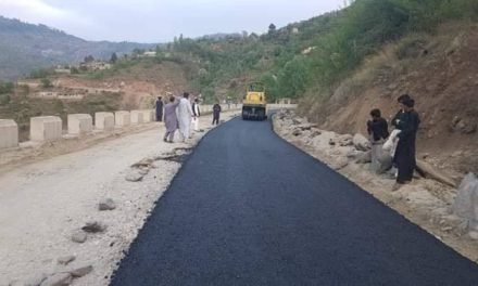 ملم جبہ روڈ میں ناقص پتھر استعمال ہونے کا انکشاف