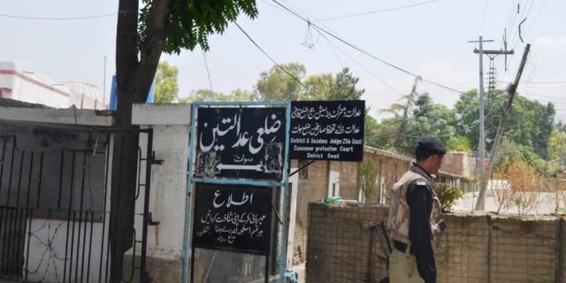 سوات، ناروے میں قرآن پاک کی بے حرمتی کے خلاف آج وکلا کا عدالتوں سے بائیکاٹ کریں گے