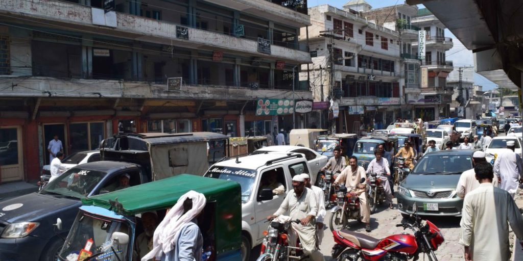 سوات،تحصیل کبل نئے ٹریفک انچارج کی تعیناتی سے ٹریفک نظام درہم برہم،عوام کو مشکلات