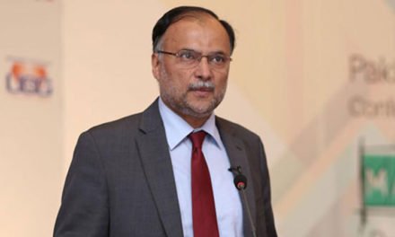 چین نے مسلم لیگ ن کے رہنمااحسن اقبال کو سی پیک کا ہیرو قرار دے دیا