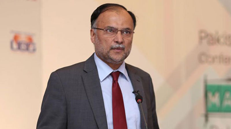 چین نے مسلم لیگ ن کے رہنمااحسن اقبال کو سی پیک کا ہیرو قرار دے دیا