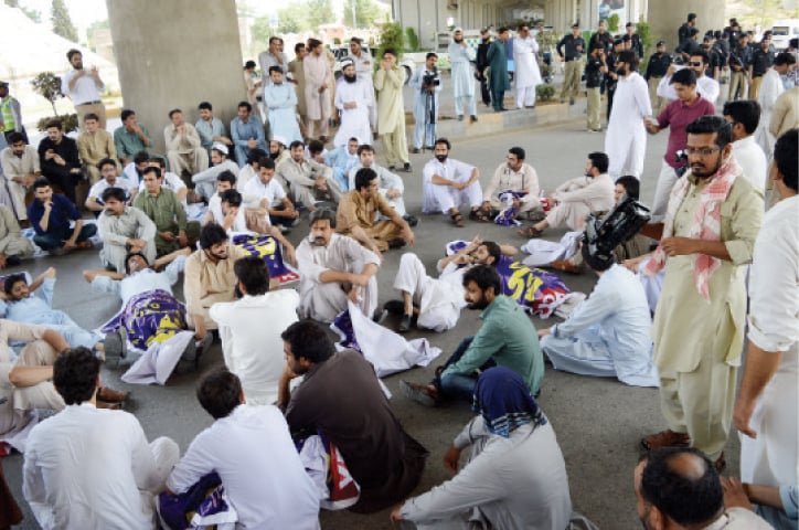 پختونخوا ، سرکاری ہسپتالوں میں ملازمین کے ہڑتال، تمام ملازمین کی چھٹیوں پر پابندی