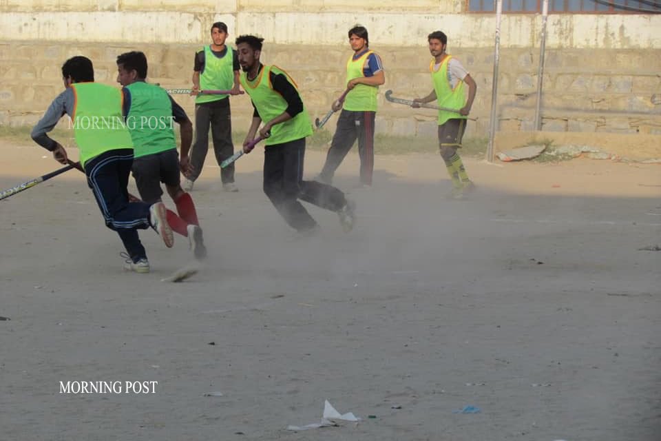 سوات مینگورہ شہر کا واحد ہاکی گراونڈ تباہ حالی کا شکار