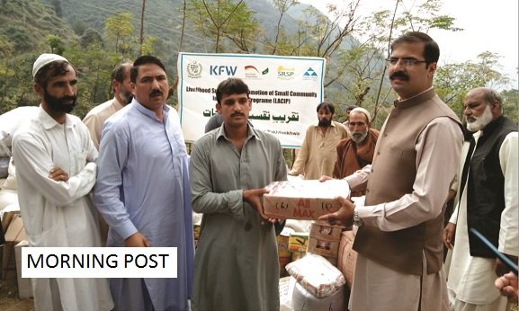 غربت خاتمے کا عالمی دن ،تحصیل پورن کے بیس غریب خاندانوں میں اثاثوں کی تقسیم