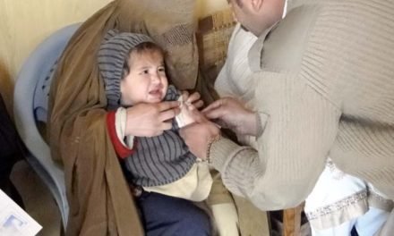 ہڑتال کے باعث علاج معطلی کے بعد بچے بھی حفاظتی ٹیکوں کے حق سے  محروم