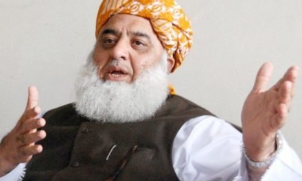 یہ آزادی نہیں آوارگی مارچ ہے، مولانا فضل الرحمان