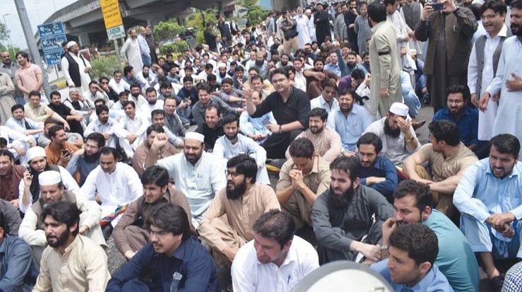 خیبرپختونخوا ،ڈاکٹروں کی ہڑتال بائیسویں روزمیں داخل،مریض پریشان