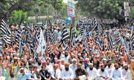 خیبرپختونخوا حکومت نے صوبے میں ایک ماہ کیلئے جلسے جلوسوں پر پابندی عائد کردی