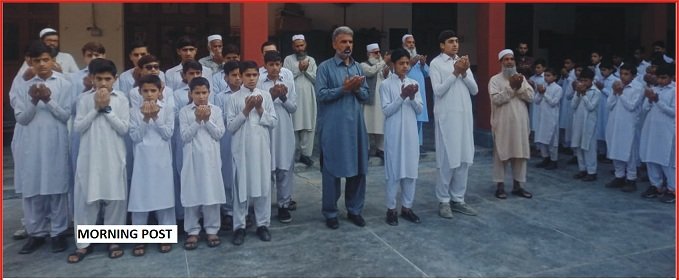 کوہستان میں قتل ہونے والے ایجوکیشن افیسر کے لئے مختلف سکولوں میں فاتحہ خوانی کی گئی