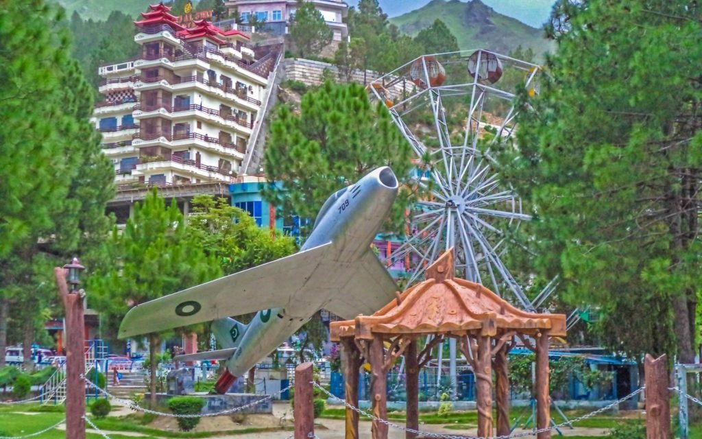 سوات،فضاگٹ تفریحی پارک میں زائد انٹری فیس لینے پر 2 افراد گرفتار
