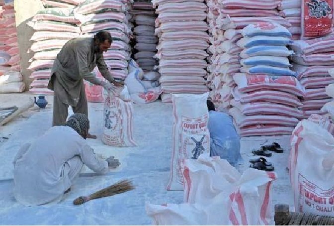 محکمہ خوراک خیبر پختونخوا کا فلور ملز کے ساتھ ملی بھگت میں ملوث 3 اہلکار معطل