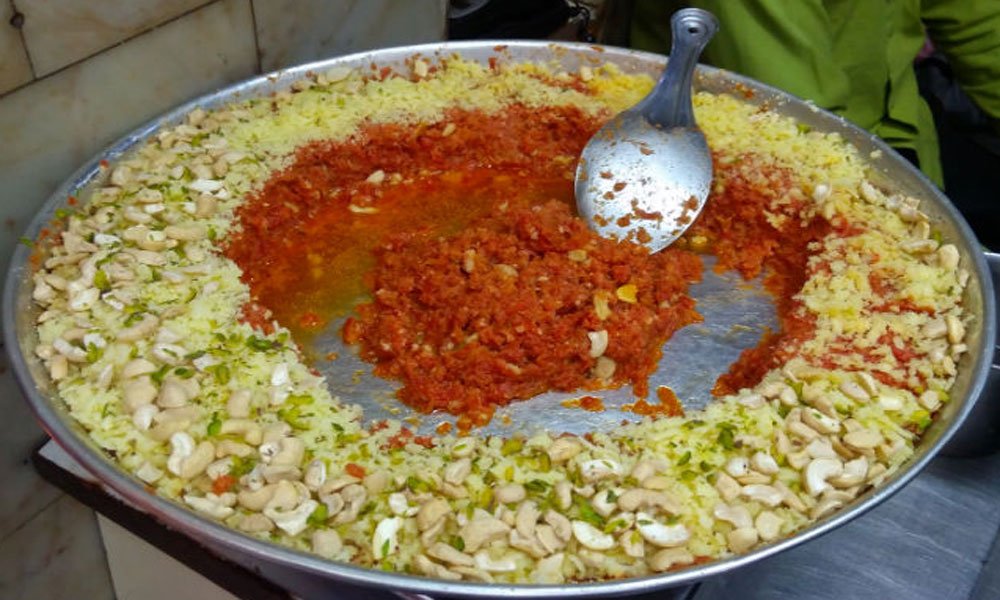 سوات کی ٹھٹھرتی سردی اور گرم گرم گاجر کا حلوہ،خصوصی رپورٹ