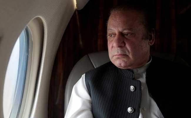 سابق وزیراعظم نوازشریف علاج کے لیے لاہور سے لندن روانہ ہوگئے