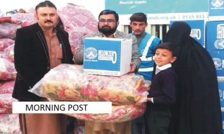 سوات ،مسلم ہینڈ کی جانب سے یتیم اور بے سہارا سکول بچوں میں گرم ملبوسات تقسیم