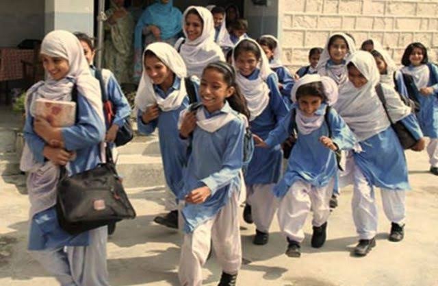 موسم سرما تعطیلات کے شیڈول کااعلان،سوات کے برفانی علاقوں میں سکولز 22 دسمبرسے 29 فروری تک بند رہینگے