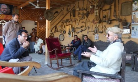 سوات کے رہائشی نے پختون ثقافت اور روایات سے اپنی محبت ظاہر کرنے کیلئے اپنے حجرہ میں نجی میوزیم قائم کرلیا