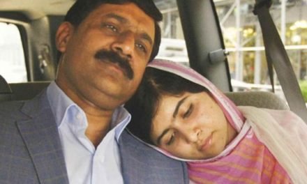 ضیاء الدین یوسفزئی کی والدہ کی وفات پر مینگورہ میں تعزیتی ریفرنس منعقد
