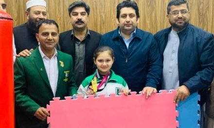 وزیر اعلی محمود خان کا ننھی تائیواکوانڈو چیمپئن عائشہ سے کیا گیا وعدہ پورا کردیا