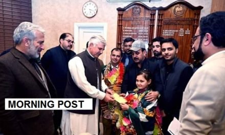 پاکستان کا نام روشن کرنے والی سوات کی 9 سالہ عائشہ کی وزیر اعلی محمود خان سے ملاقات