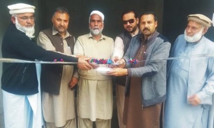 سوات علاقہ  سمبٹ میں  بے سہارا یتیم نوجوان کے لئے ویلڈنگ کی دکان قائم