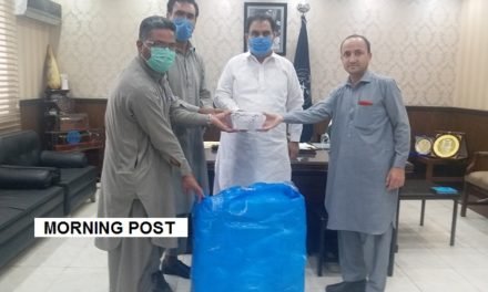 سوات ،امریکہ میں مقیم پاکستانی خاتون نے لیڈی ہیلتھ ورکز کیلئےحفاظتی لباس عطیہ کردیا