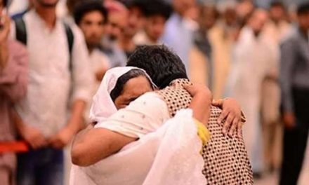 ملائیشیا کی جیلوں میں قید  پاکستانی رہا، سینکڑوں وطن واپس پہنچ گئے